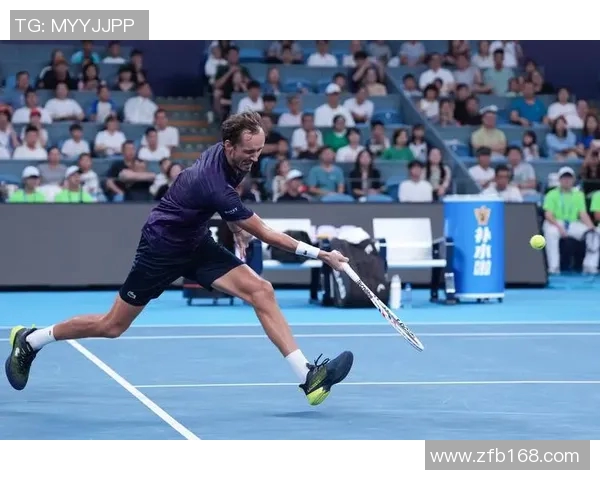 杭州网球队防反战术解析：深度剖析网球比赛中的攻防策略与技巧